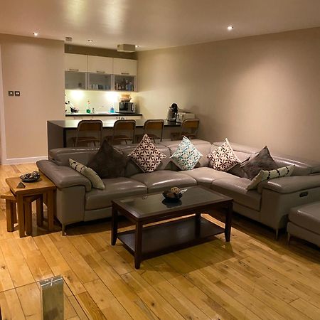 City Centre 2 Bedroom Apartment, Secure Parking. 格拉斯哥 外观 照片