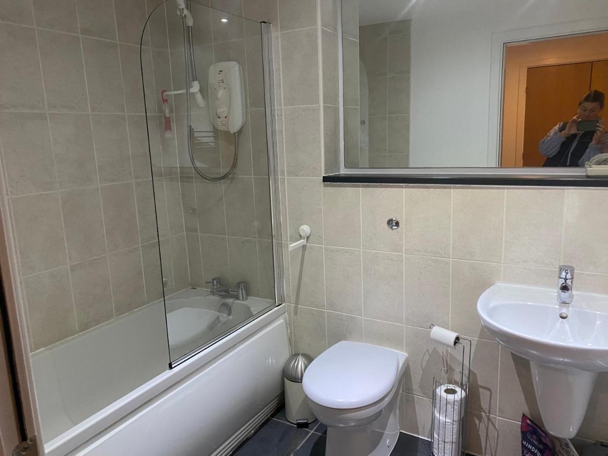 City Centre 2 Bedroom Apartment, Secure Parking. 格拉斯哥 外观 照片